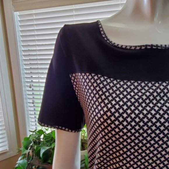 Laura Plus Top - Picture 3 of 4